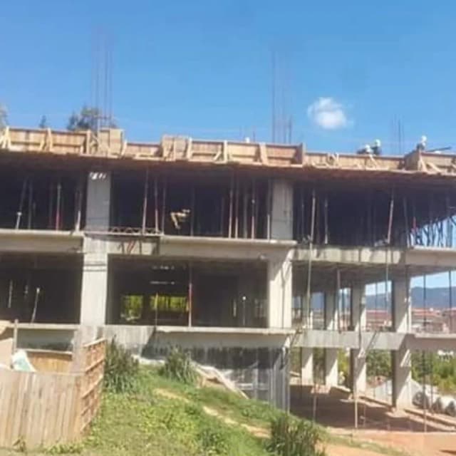 Estructura tradicional 8